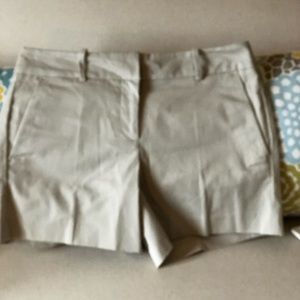 Ann Taylor Factory Signature Shorts 5” Inseam